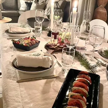 Nilimukka Log Near Center Levi