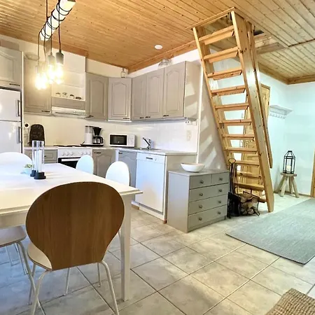 Nilimukka Log Near Center * Levi