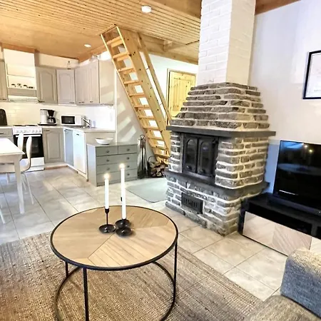 度假居 Nilimukka Log Near Center *