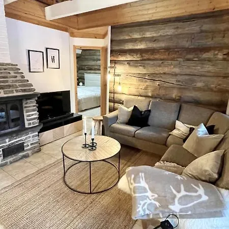 Nilimukka Log Near Center *