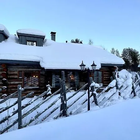 Nilimukka Log Near Center * Леви