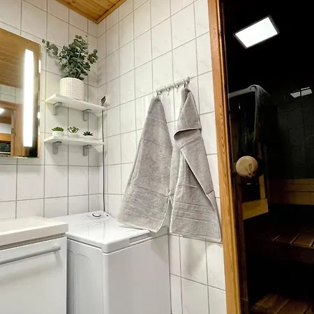 Nilimukka Log Near Center *