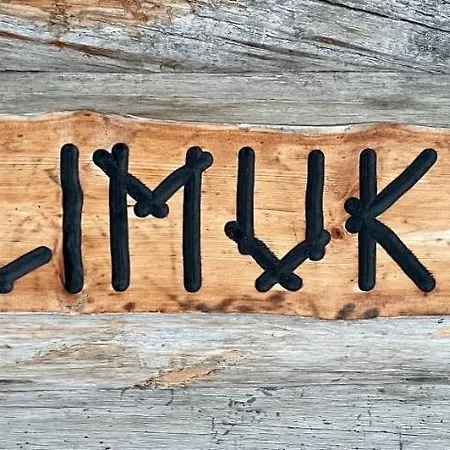 Nilimukka Log Near Center *