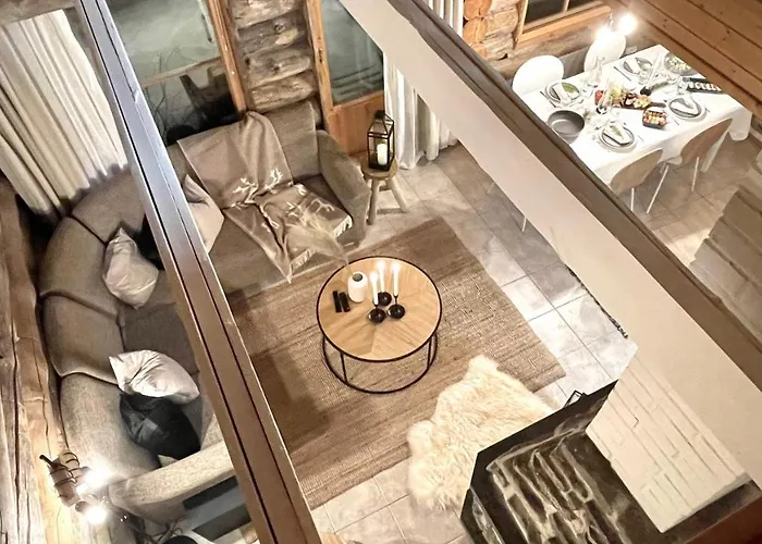 度假居 Nilimukka Log Near Center *