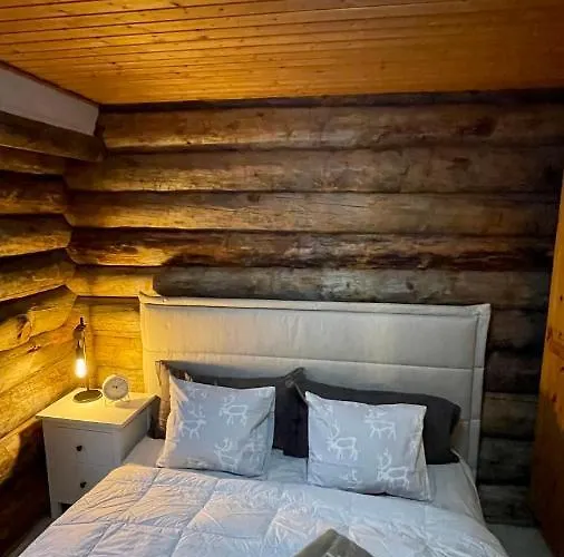 Nilimukka Log Near Center * 列维